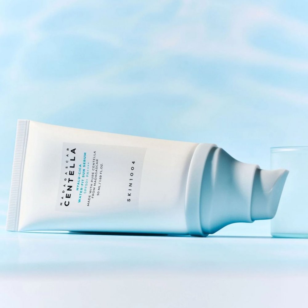 SKIN1004 Madagascar Centella Hyalu-Cica Water-Fit Sun Serum SPF50+ PA++++ hydratační krém 50 ml